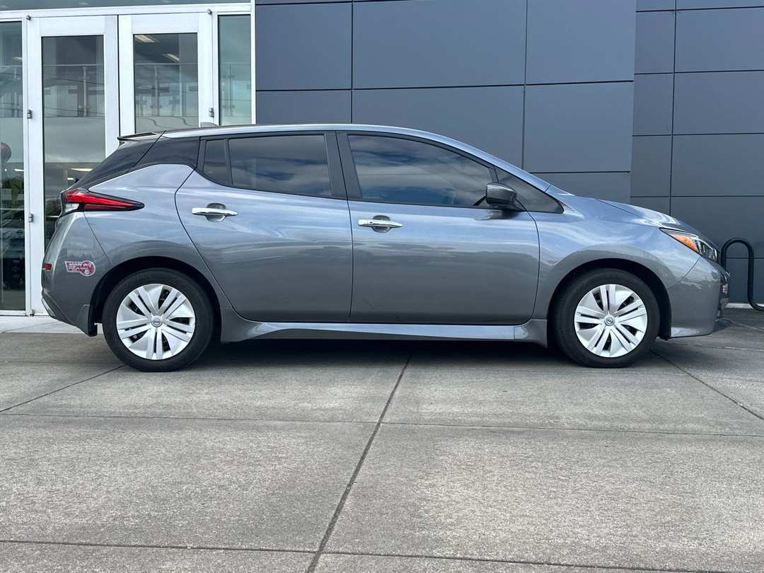 2023 Nissan LEAF S - Image 2