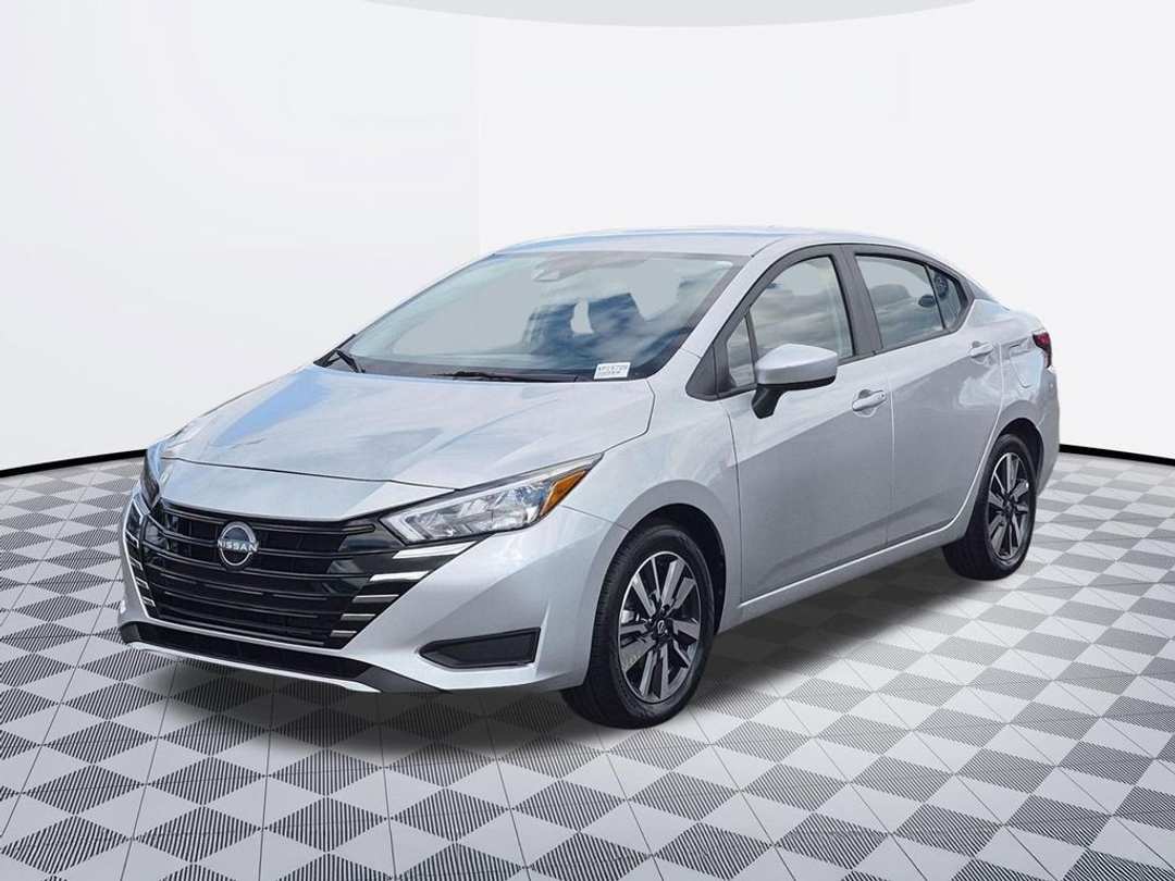 2025 Nissan Versa 1.6 SV - Image 2
