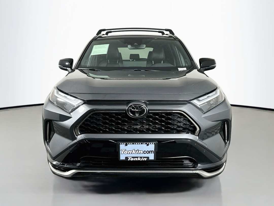 2025 Toyota Rav4 Plug-In Hybrid XSE - Image 2