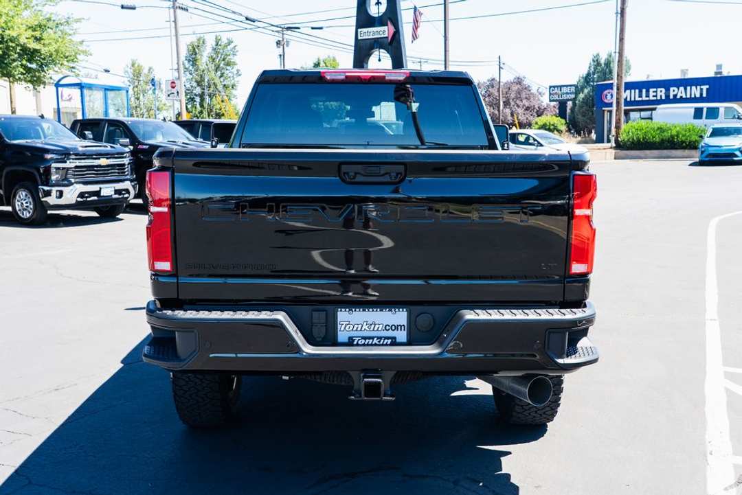 2026 Chevrolet Silverado 2500Hd LT - Image 3