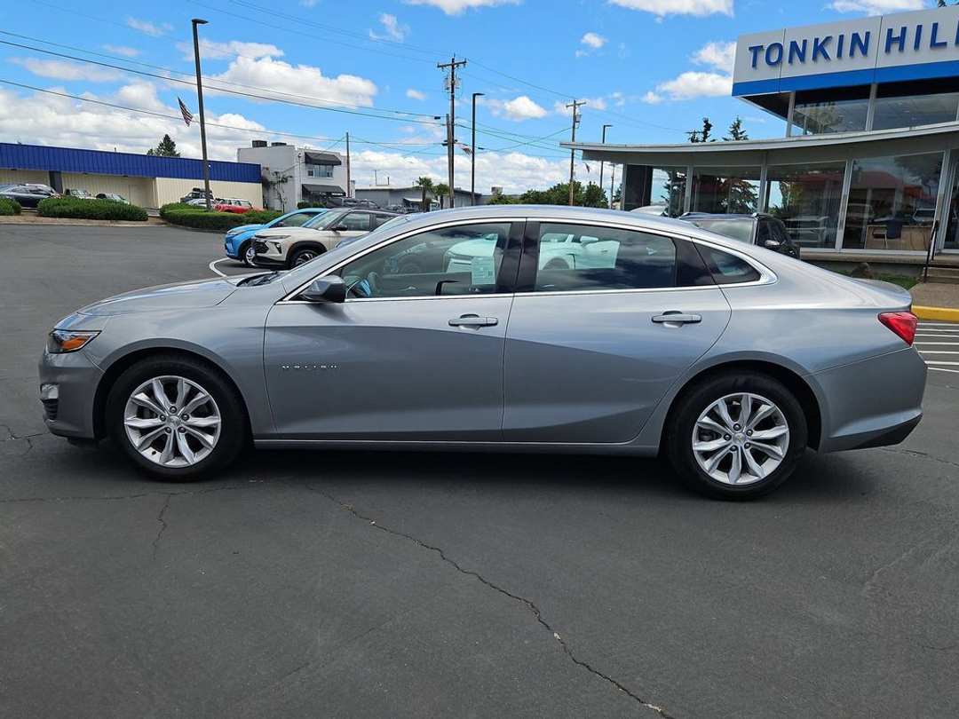2024 Chevrolet Malibu LT - Image 3
