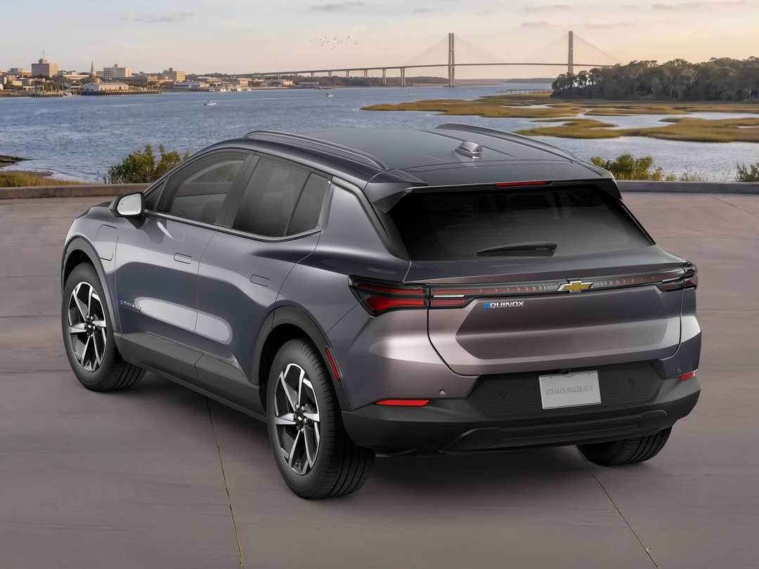 2026 Chevrolet Equinox Ev LT - Image 2
