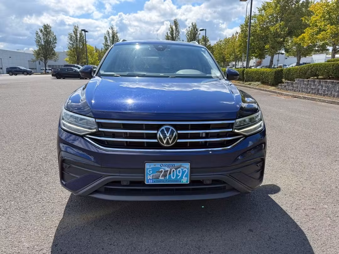 2022 Volkswagen Tiguan 2.0T SE - Image 2