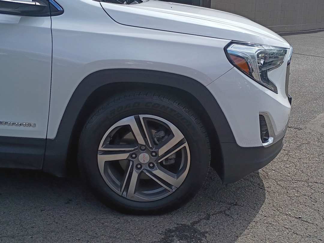 2020 GMC Terrain SLT - Image 2