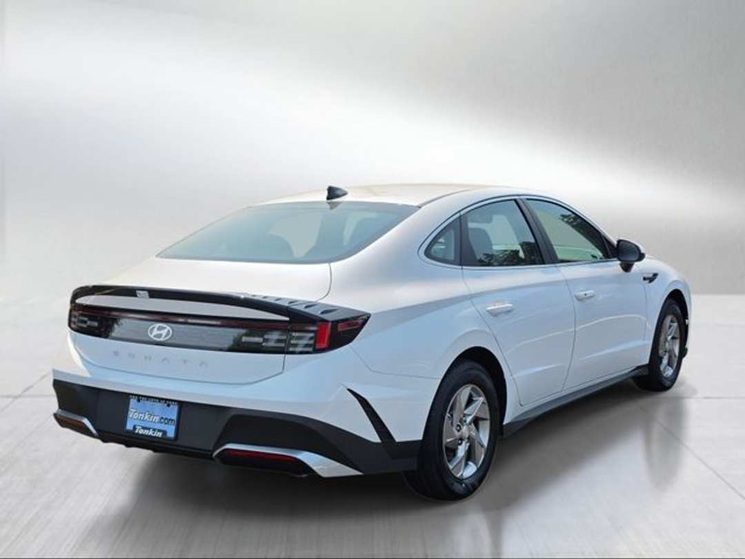 2026 Hyundai Sonata SE - Image 3
