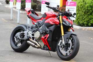 2026 Ducati Streetfighter V4S