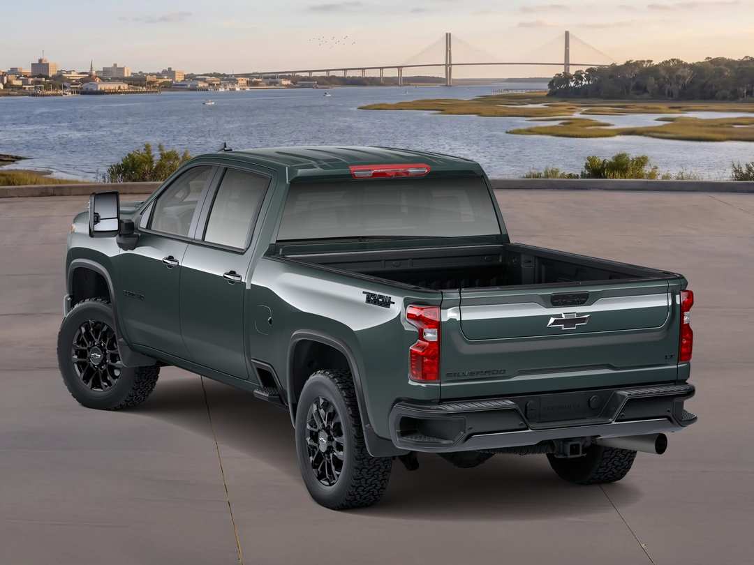 2026 Chevrolet Silverado 2500Hd LT - Image 2