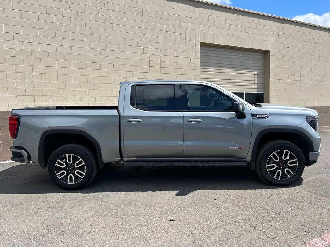 2025 GMC Sierra 1500 AT4 - Image 3