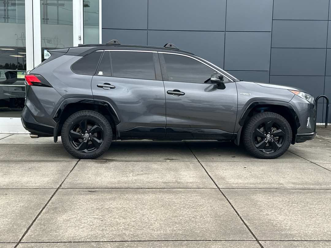 2021 Toyota Rav4 Hybrid XSE - Image 3