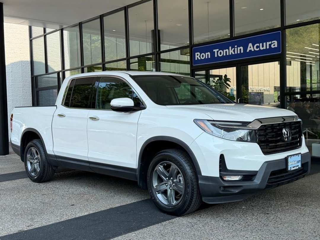 2023 Honda Ridgeline RTLE - Image 2