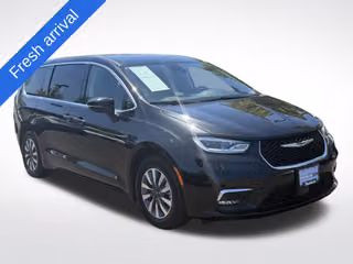 2023 Chrysler Pacifica Hybrid Touring L