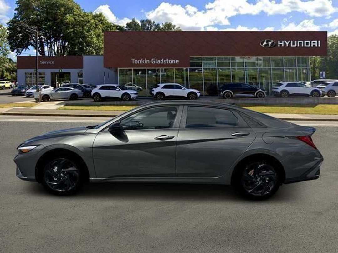 2026 Hyundai Elantra Hybrid SEL Sport - Image 3
