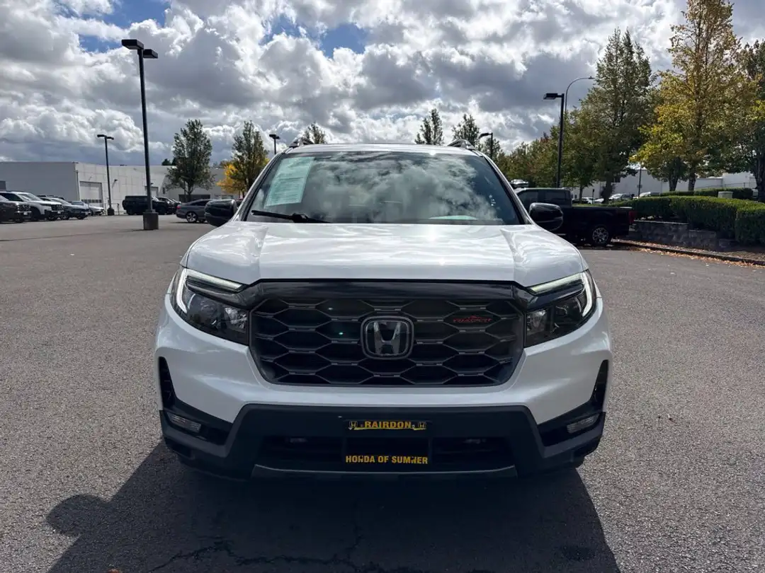 2023 Honda Passport TrailSport - Image 2
