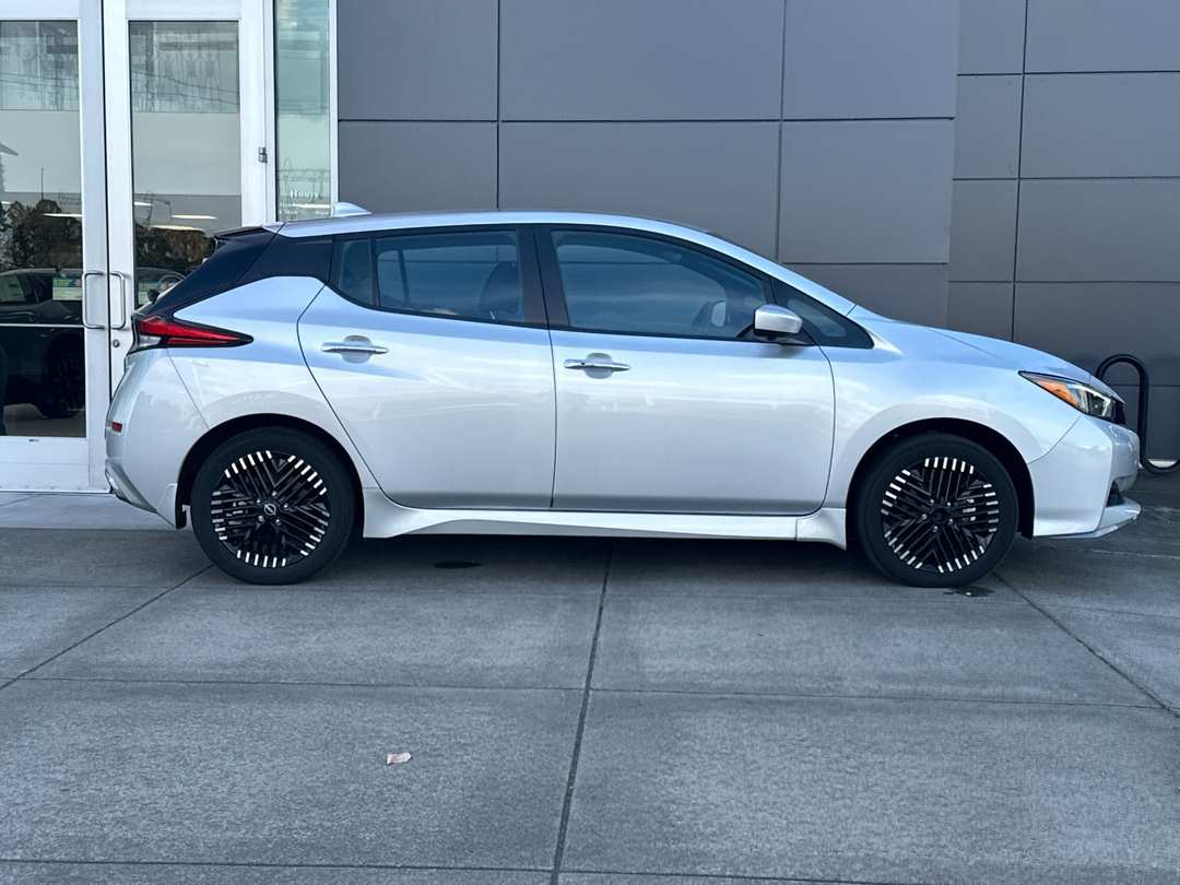 2025 Nissan LEAF SV Plus - Image 3