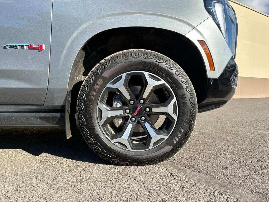 2026 GMC Yukon Xl AT4 - Image 2