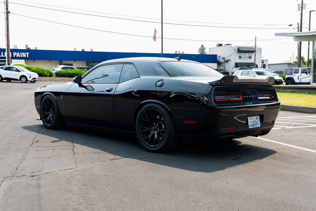 2015 Dodge Challenger SRT Hellcat - Image 2