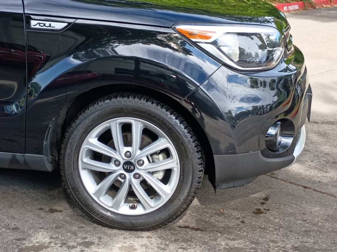 2017 Kia Soul Plus - Image 2