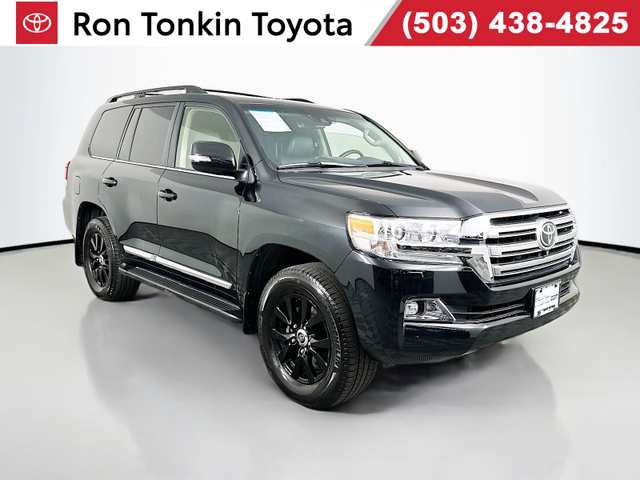2017 Toyota Land Cruiser Base