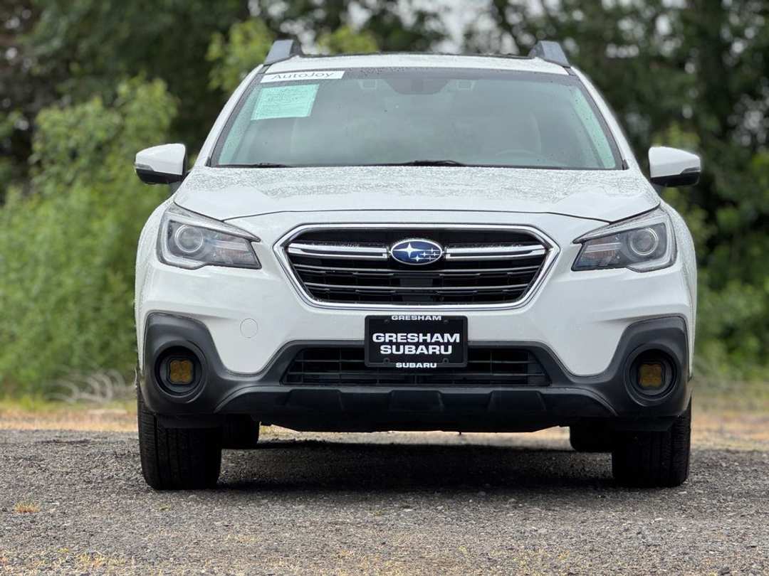 2019 Subaru Outback 3.6R - Image 2