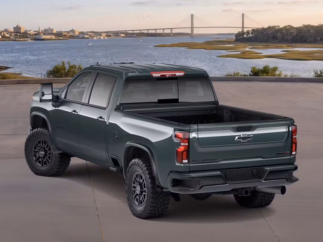 2026 Chevrolet Silverado 2500Hd ZR2 - Image 2