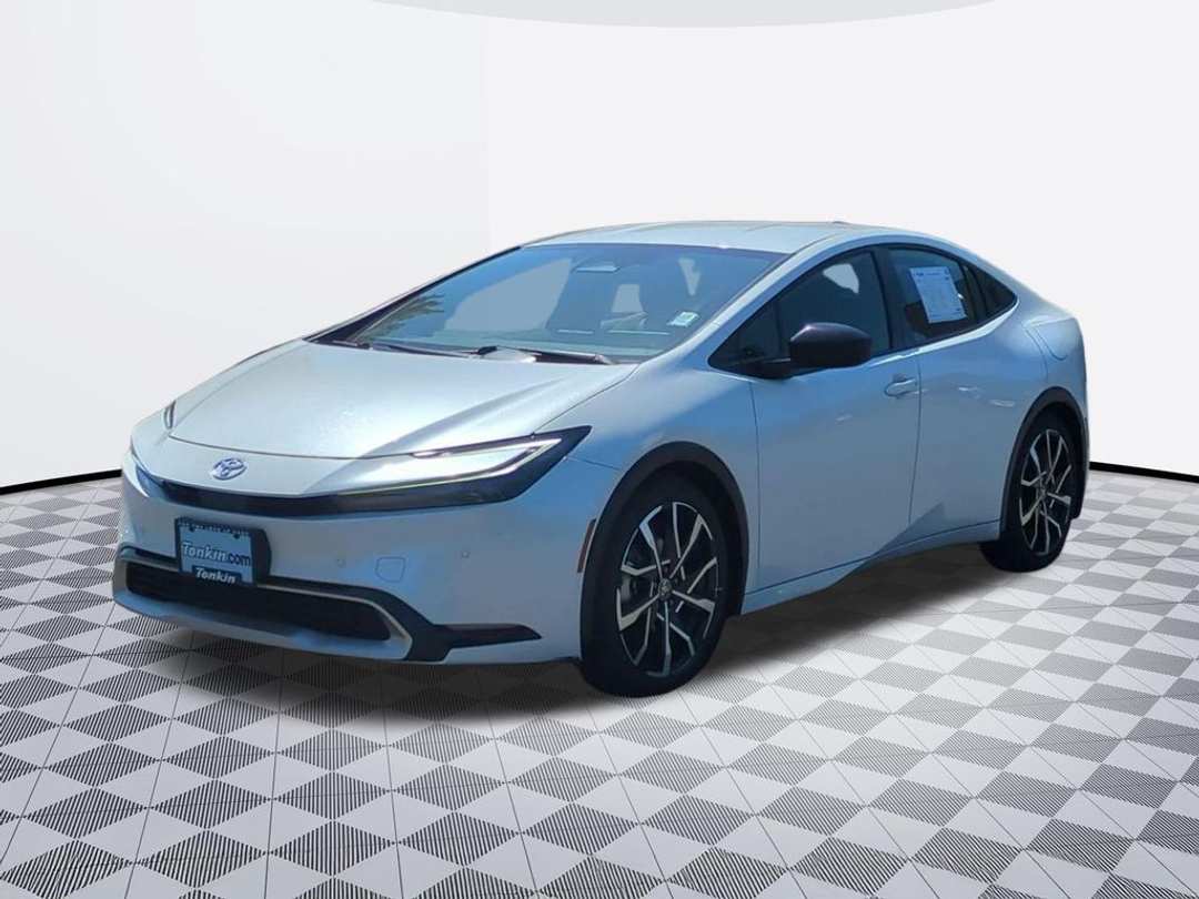 2024 Toyota Prius Prime XSE - Image 2