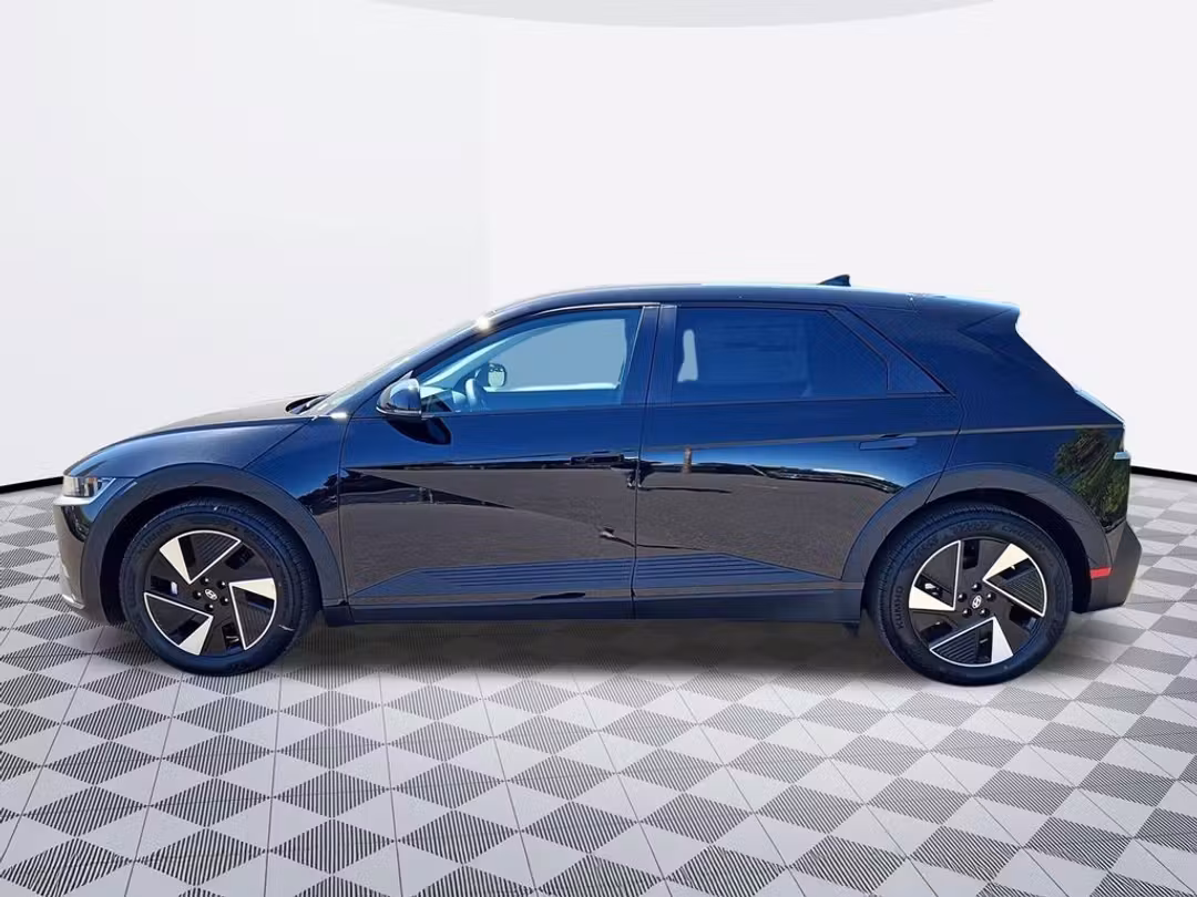 2026 Hyundai Ioniq 5 SEL - Image 3