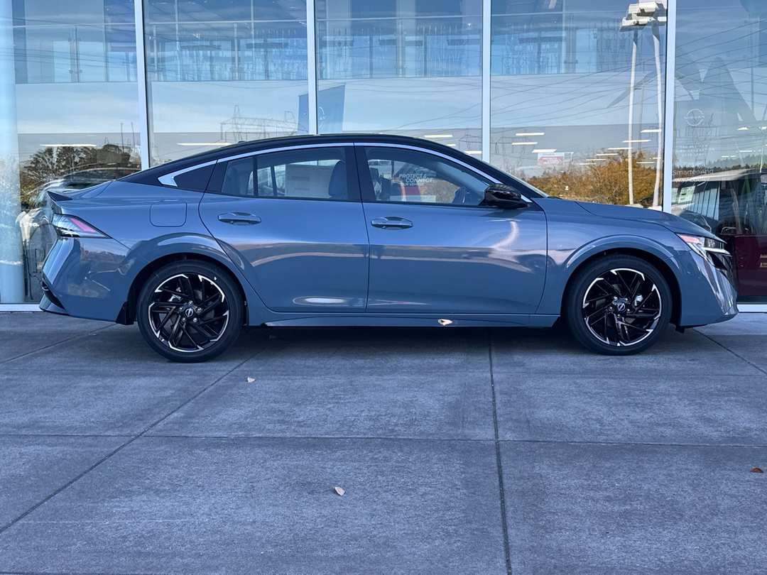 2026 Nissan Sentra SR - Image 3