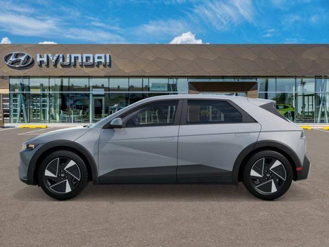 2026 Hyundai Ioniq 5 SEL - Image 3