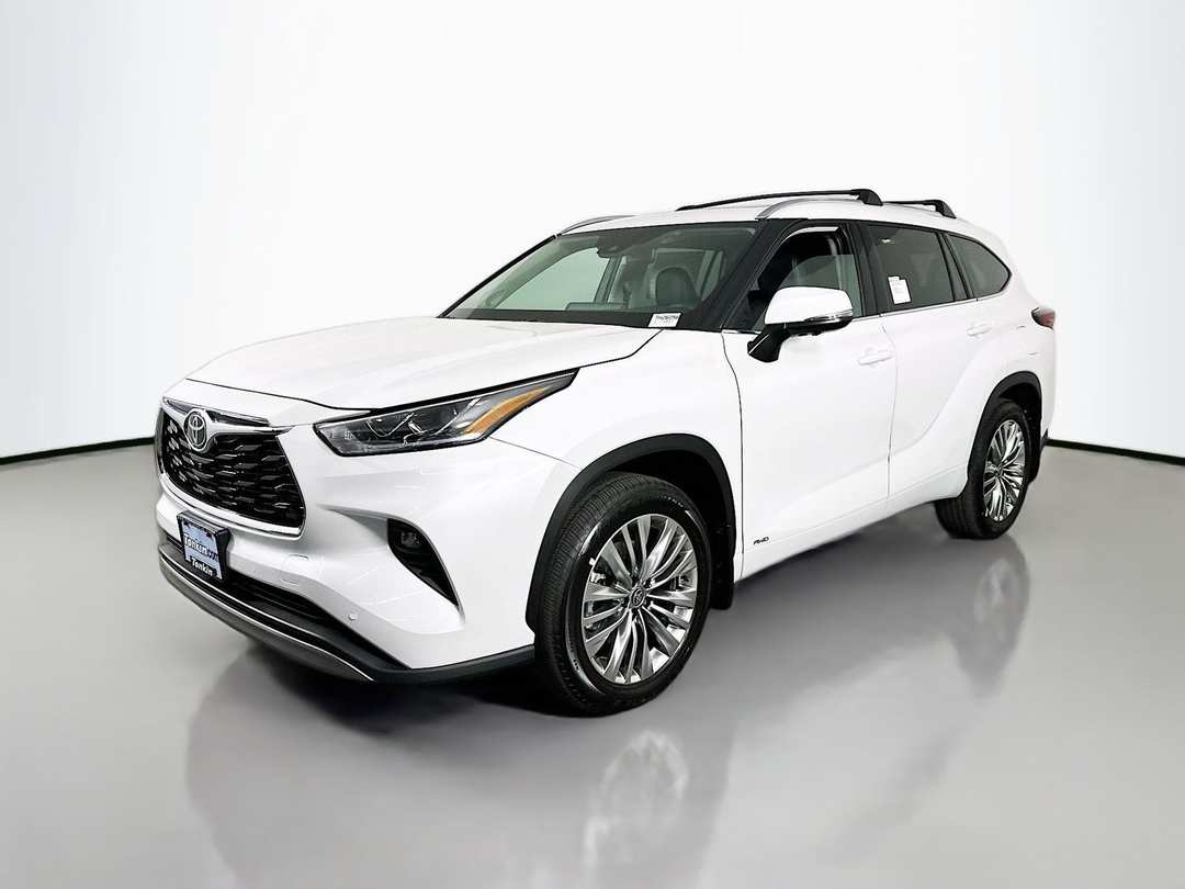 2026 Toyota Highlander Hybrid Platinum - Image 3