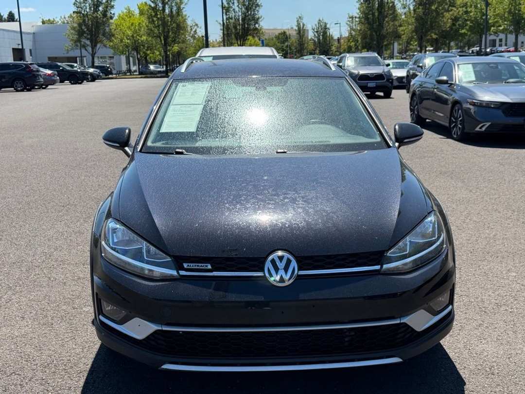 2018 Volkswagen Golf Alltrack TSI S - Image 3