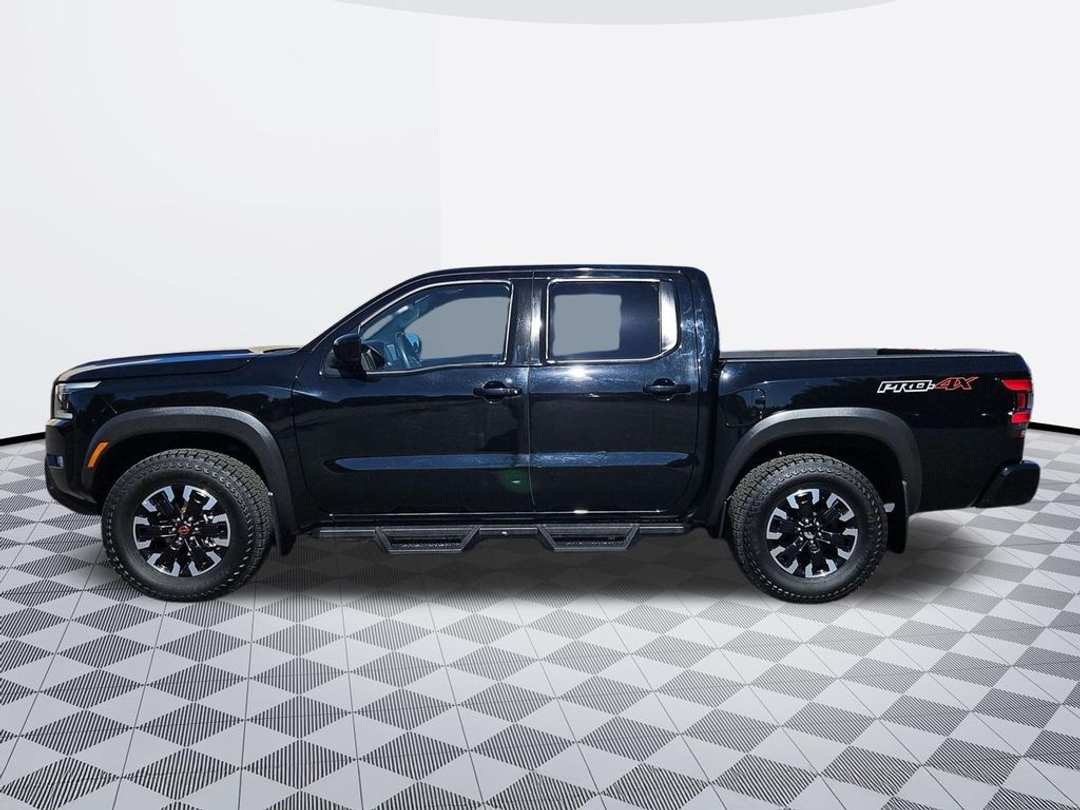 2023 Nissan Frontier PRO4X - Image 3