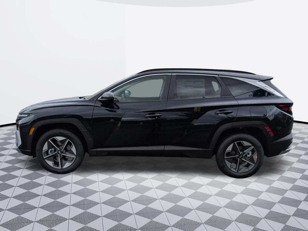 2026 Hyundai Tucson Hybrid SEL - Image 3