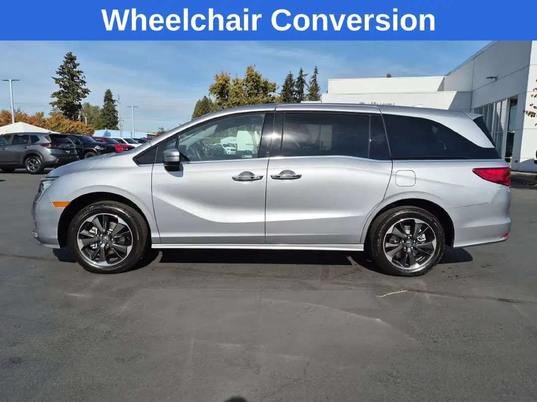 2024 Honda Odyssey Elite - Image 3