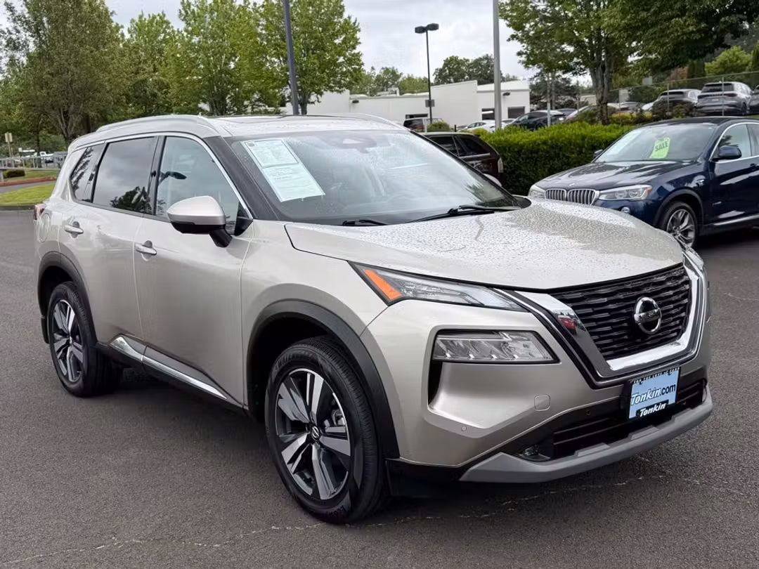2021 Nissan Rogue SL - Image 2