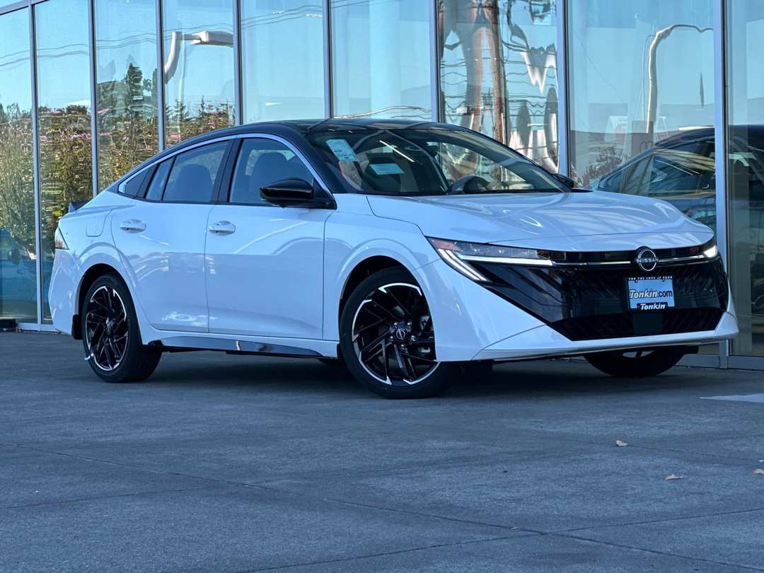 2026 Nissan Sentra SR - Image 2