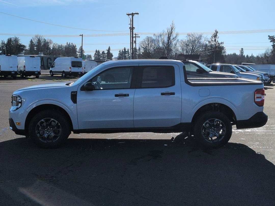 2026 Ford Maverick XLT - Image 2