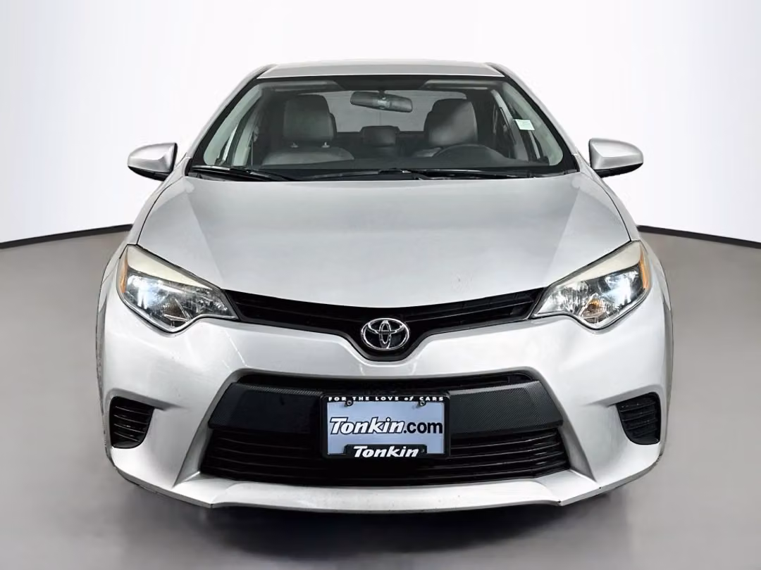 2014 Toyota Corolla LE - Image 3