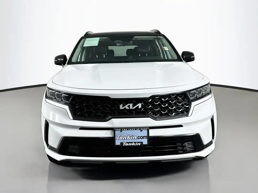 2022 Kia Sorento SX - Image 2