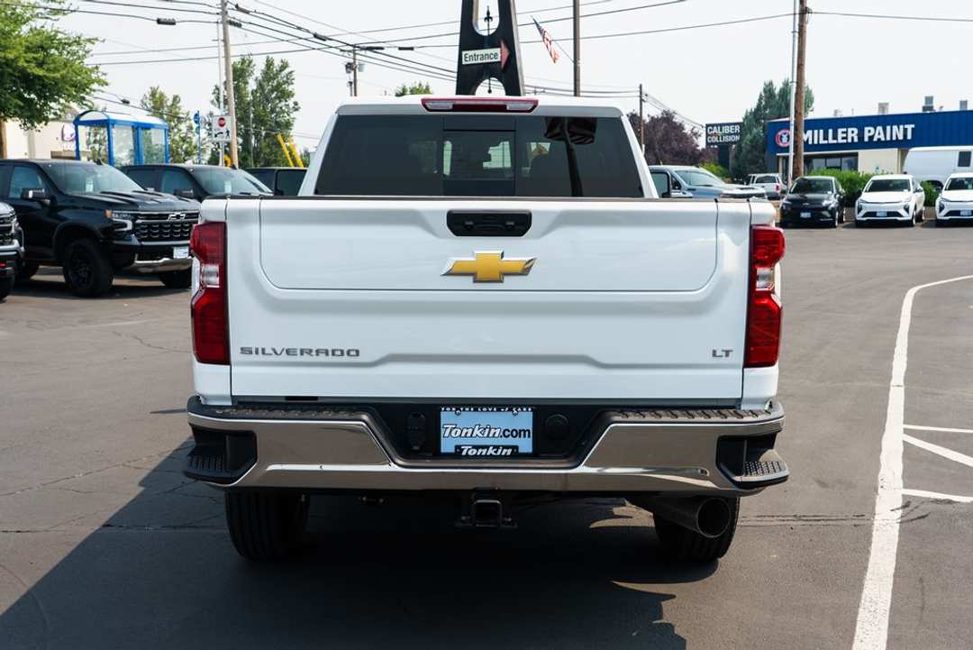 2026 Chevrolet Silverado 2500Hd LT - Image 3