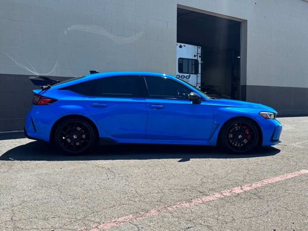 2023 Honda Civic Type R - Image 3