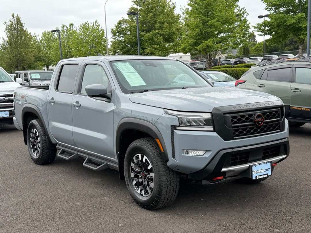 2024 Nissan Frontier PRO4X - Image 2