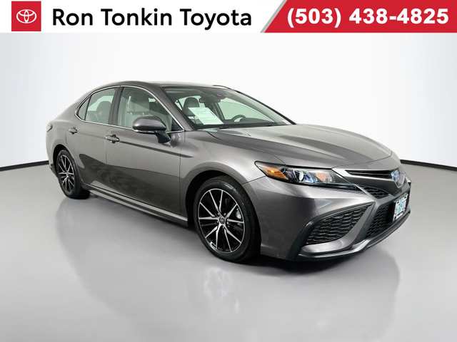 2024 Toyota Camry Hybrid SE