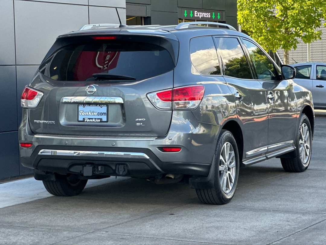2015 Nissan Pathfinder SL - Image 3