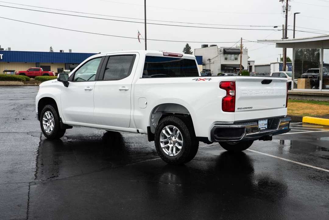 2026 Chevrolet Silverado 1500 LT - Image 2