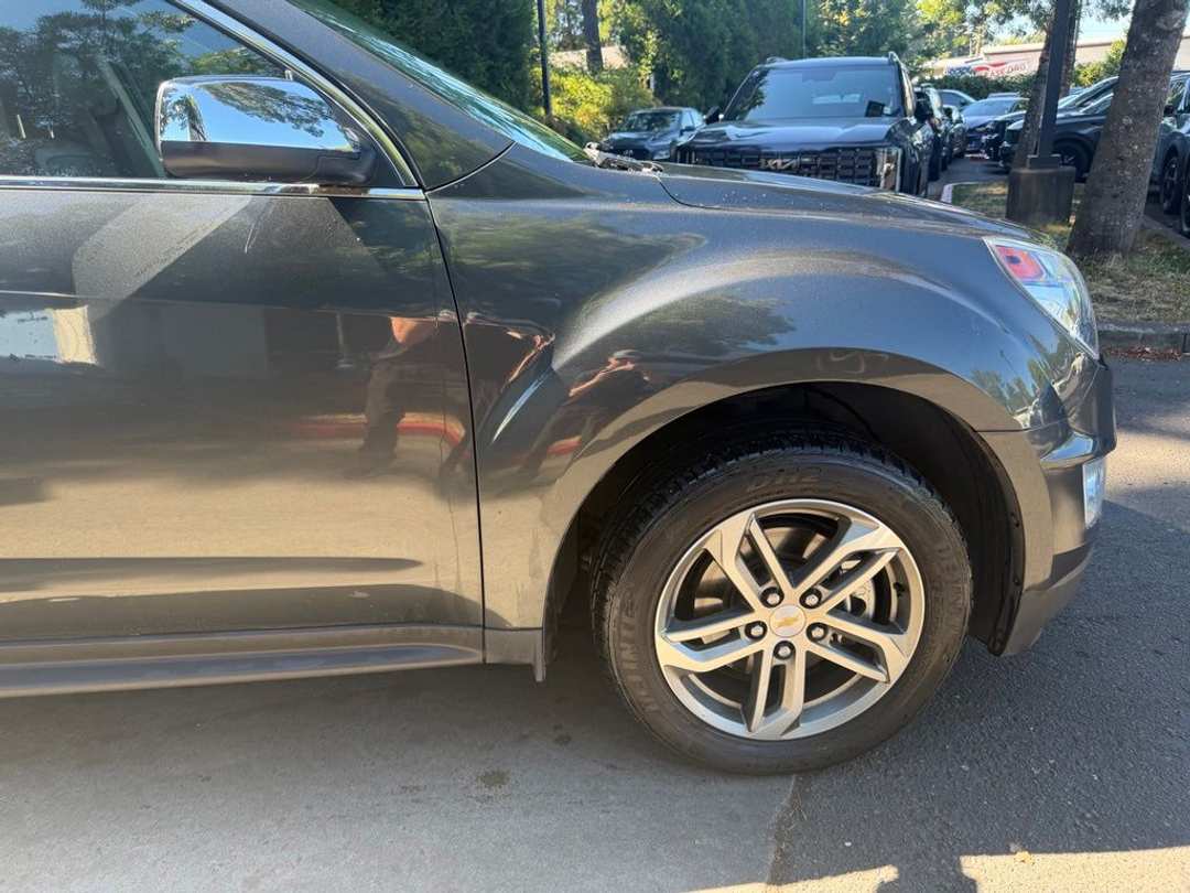 2017 Chevrolet Equinox Premier - Image 3