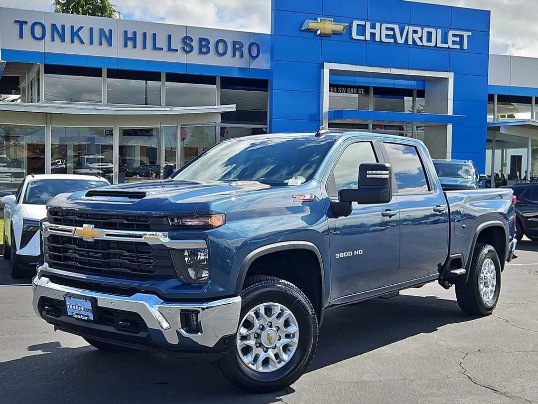 2026 Chevrolet Silverado 3500Hd LT - Image 2