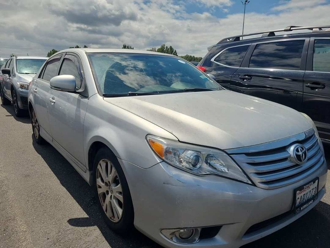 2011 Toyota Avalon Base - Image 2