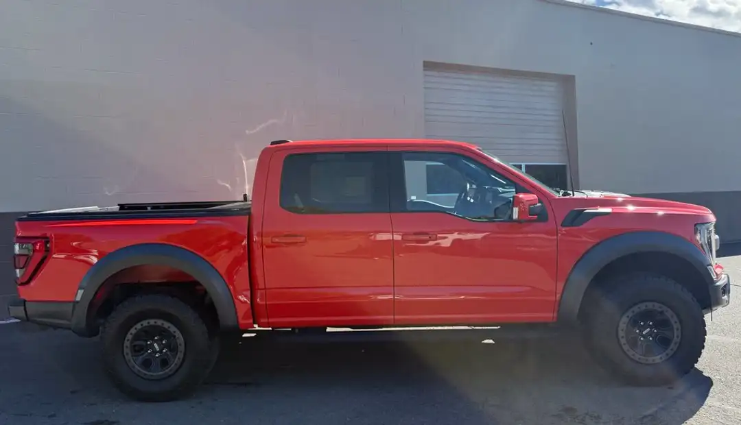 2022 Ford F-150 Raptor - Image 3