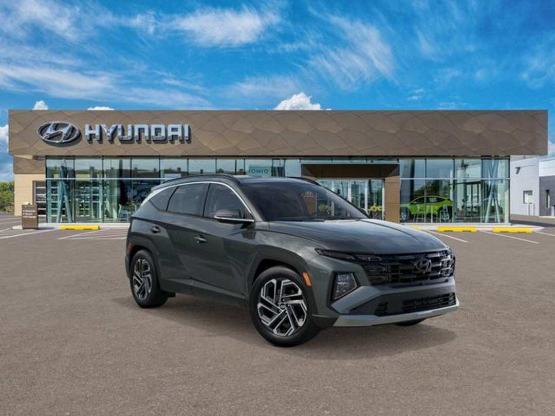 2026 Hyundai Tucson Hybrid Limited - Image 2