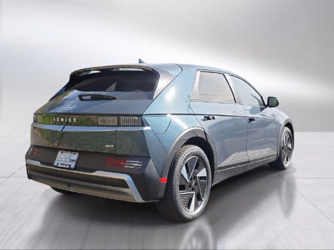 2027 Hyundai Ioniq 5 SE - Image 3